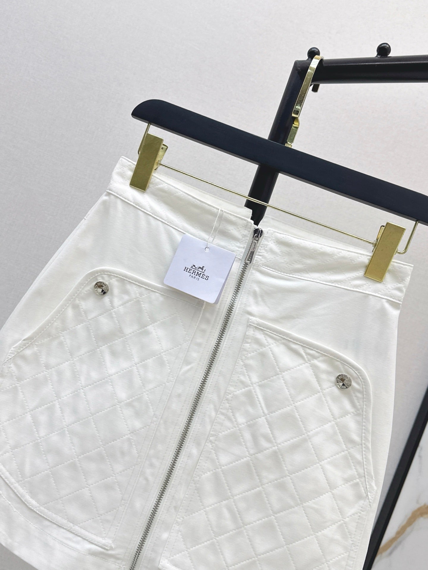 Herm* 25ss  pocket midi skirt