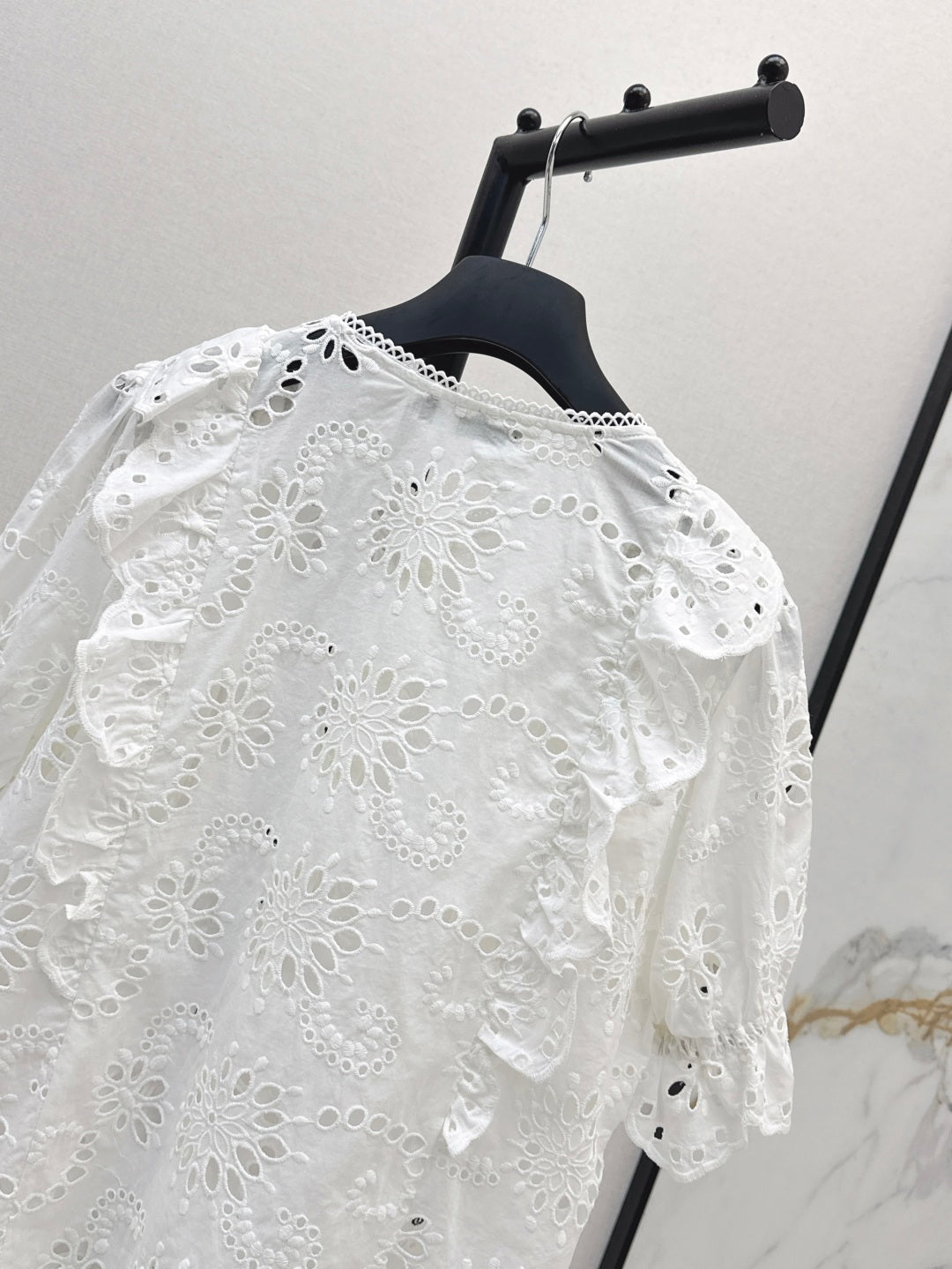 D*r new hollow embroidered shirt