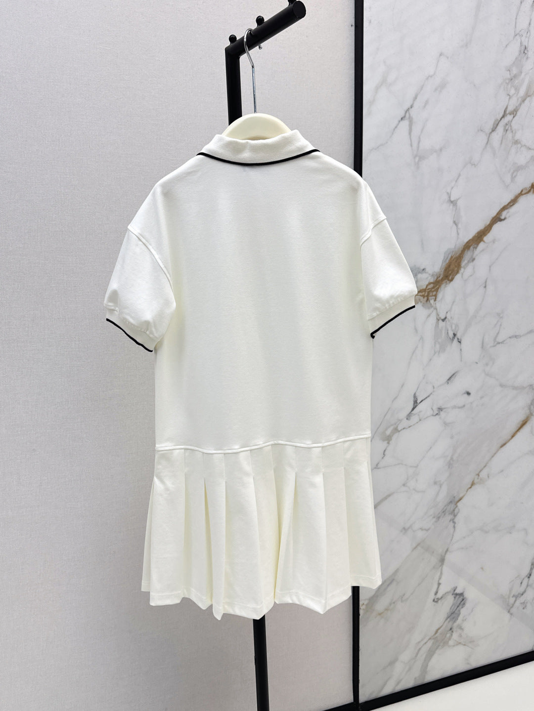 Brune*C 25ss embroidered polo dress