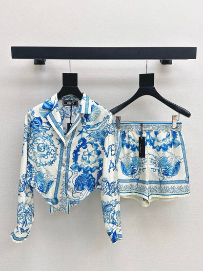 Versa* 25ss printed silk crop shirt