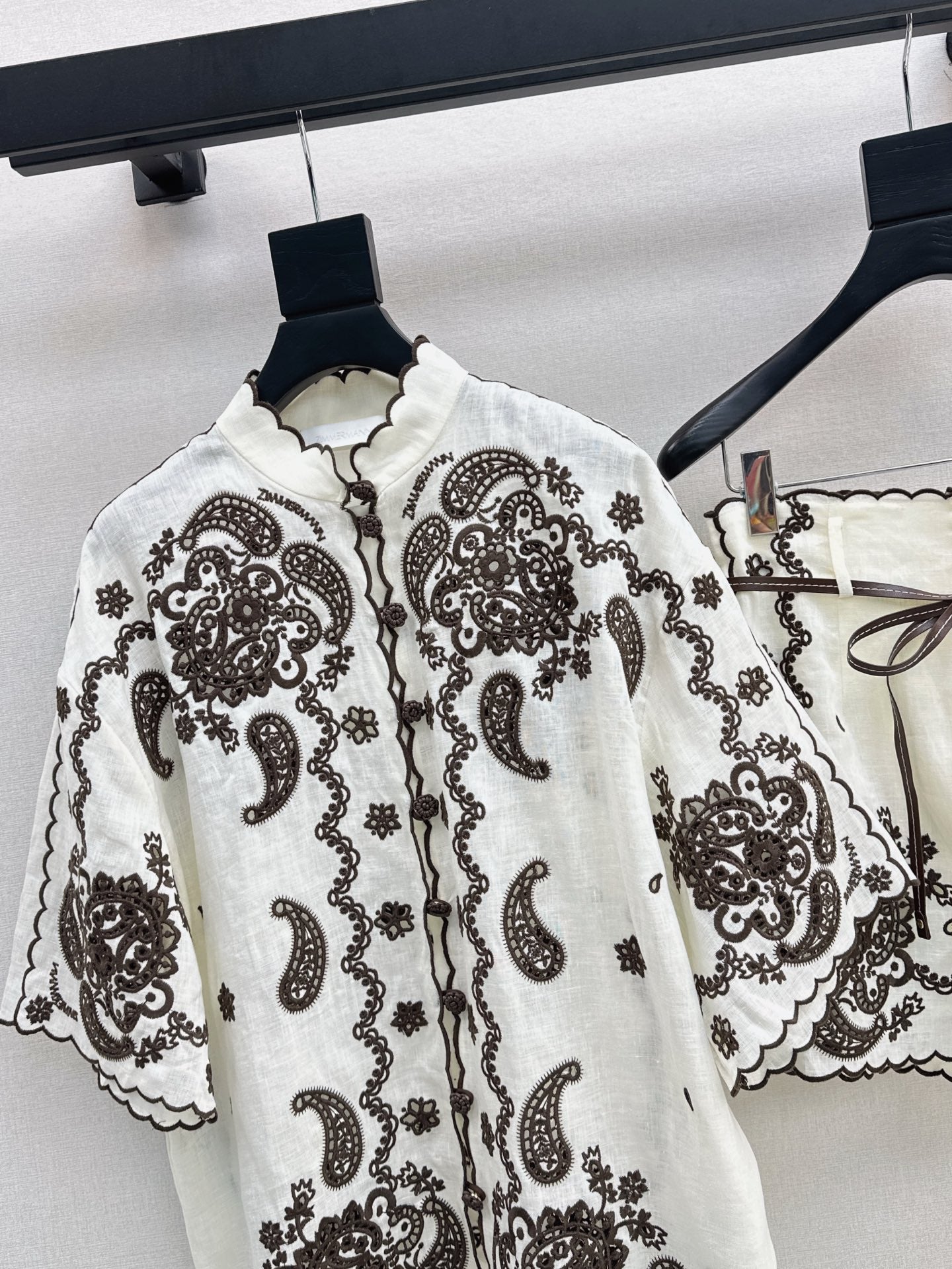 Zim* 25ss floral embroidered shirt and shorts set