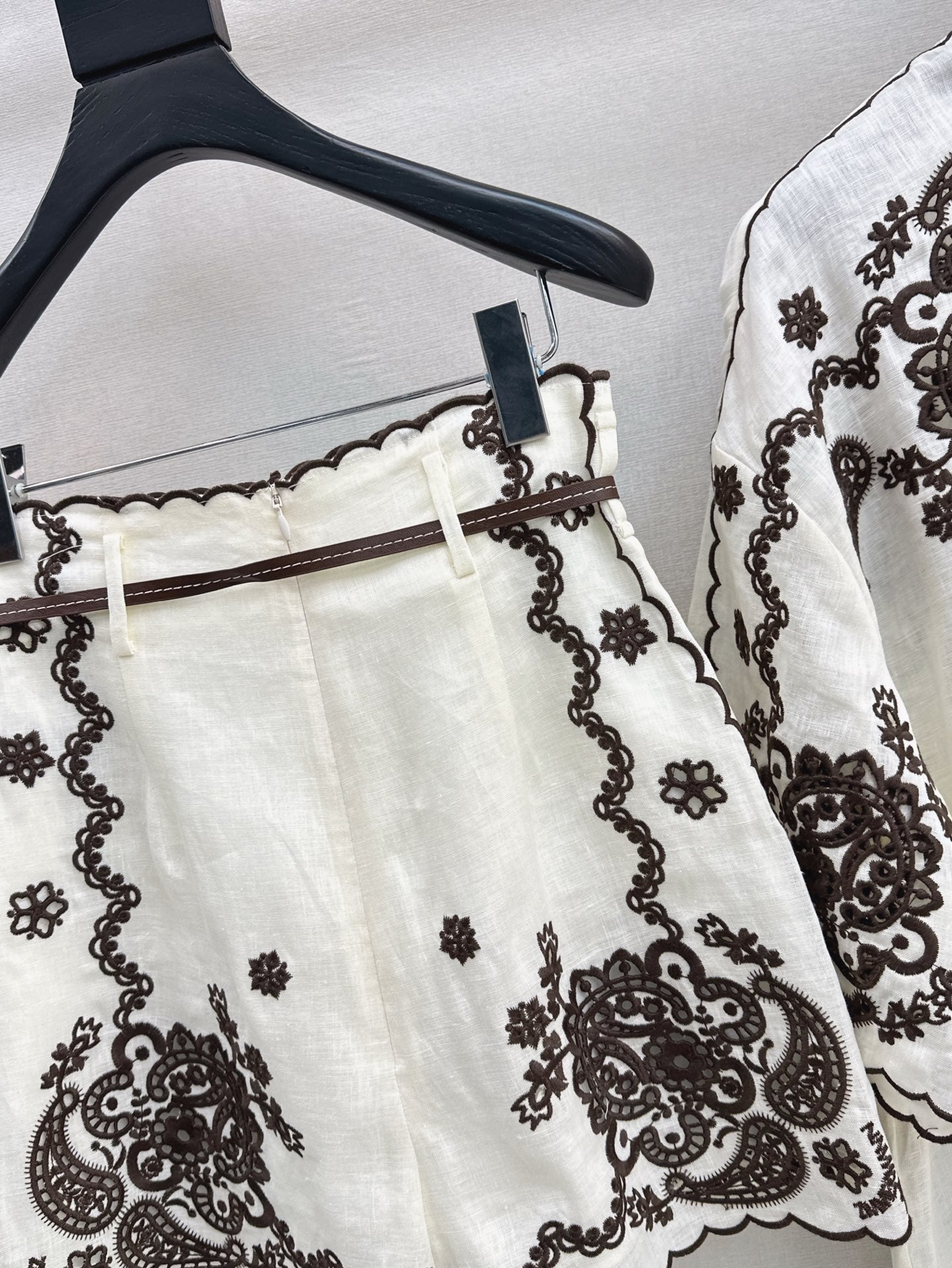 Zim* 25ss floral embroidered shirt and shorts set