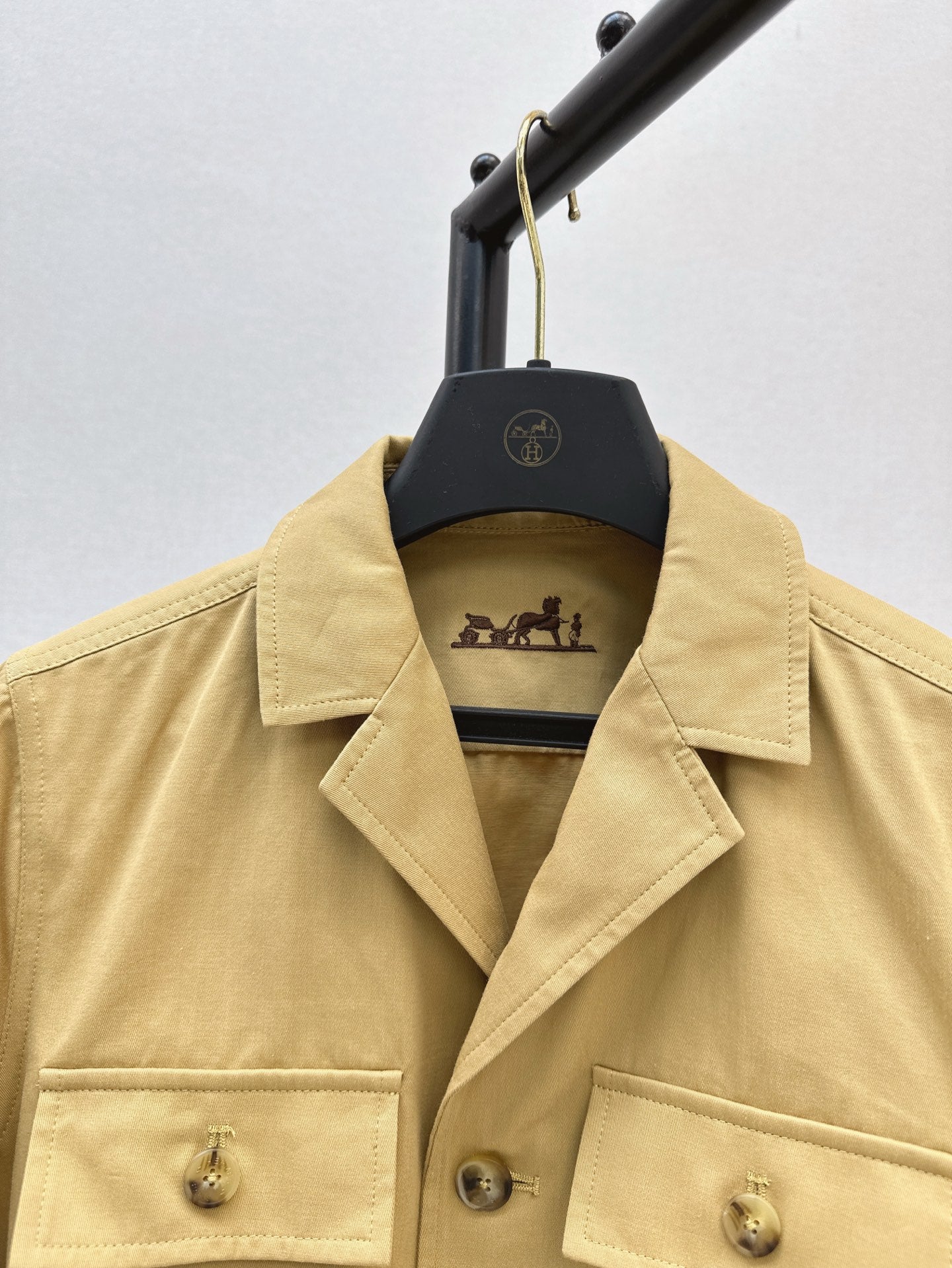 Herm* 25ss short-sleeve belted top