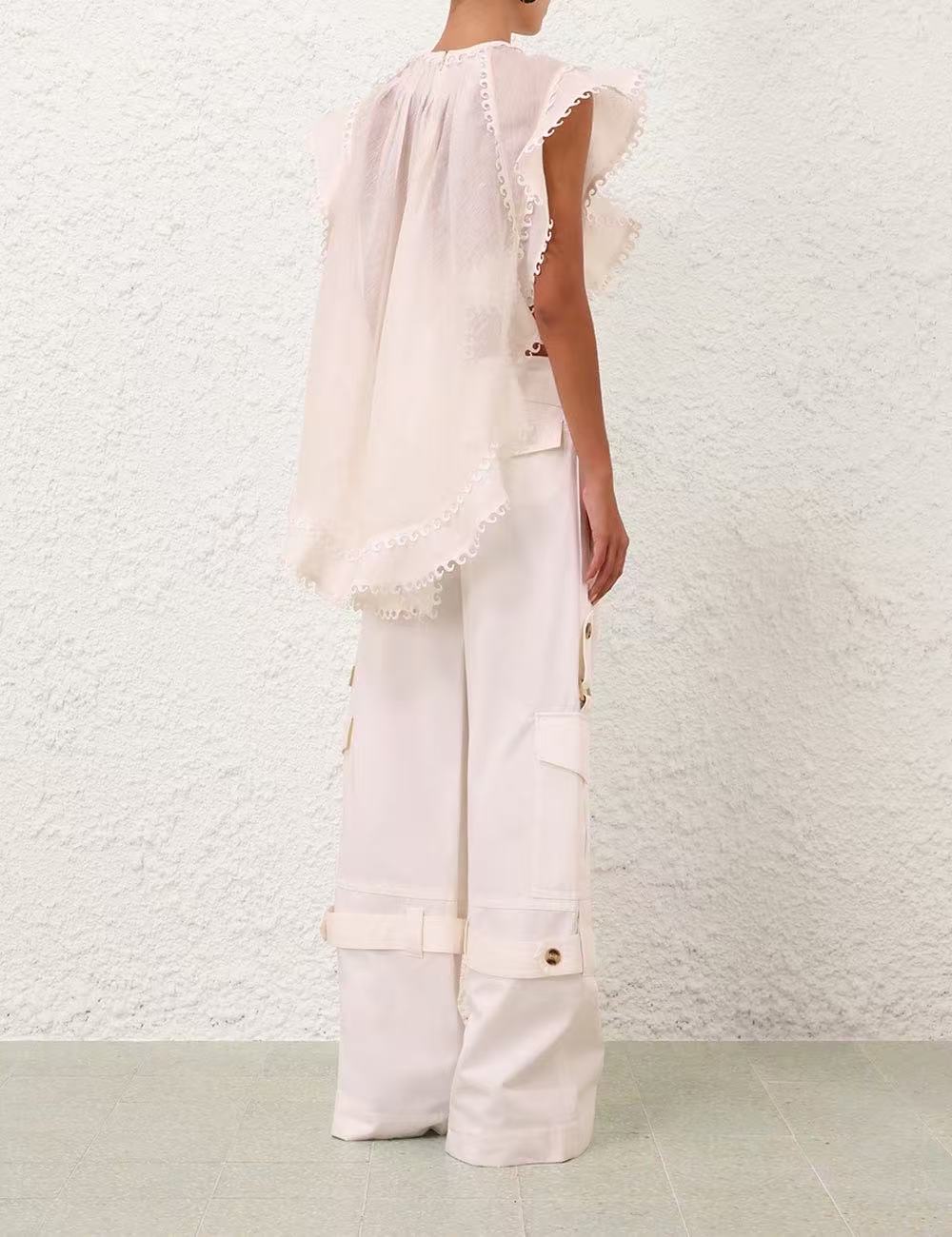 Zim* 25ss embroidered waterfall top