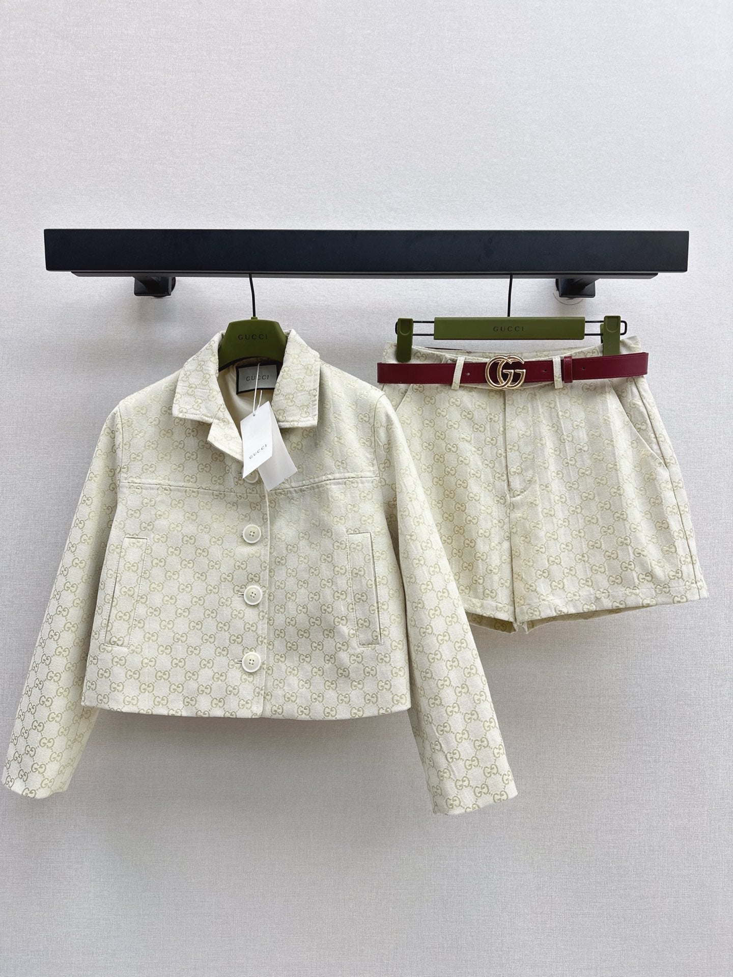 Gu* 25ss GG jacquard shorts with belt