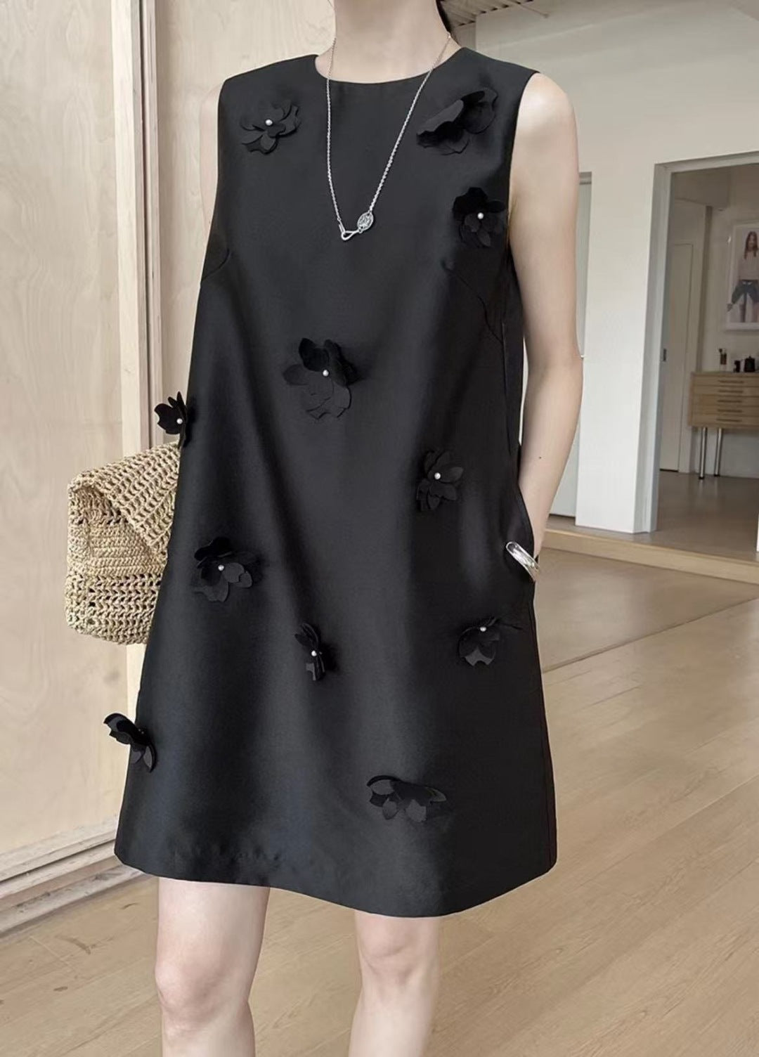 Valen* 3D flower sleeveless dress