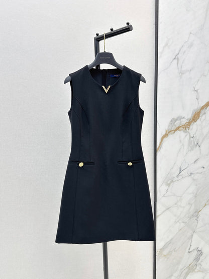 Loui* 25ss sleeveless dress with gold buttons