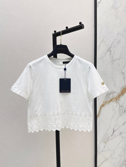 Loui* 25ss embroidered trim cropped top