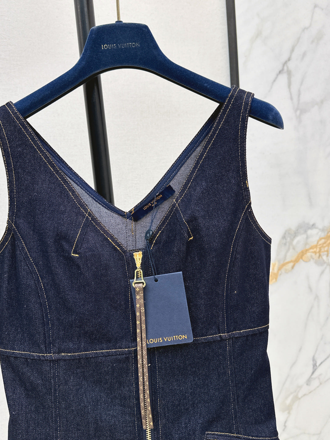 Loui* 25ss v-neck denim mini dress