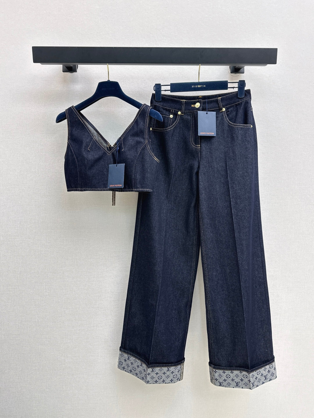 Loui* 25ss cuffed hem flared jeans