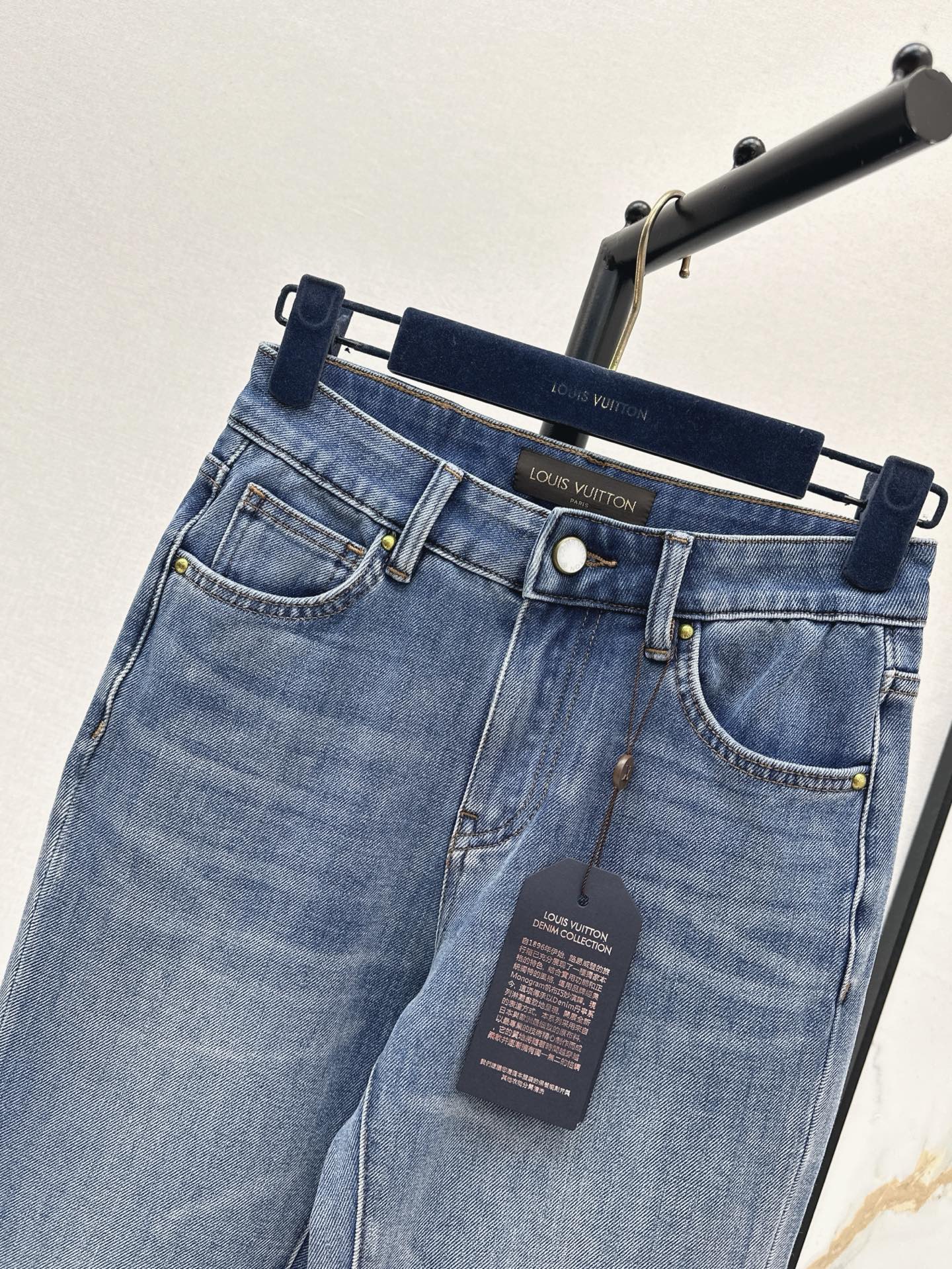 Loui* 25ss embroidered pocket jeans