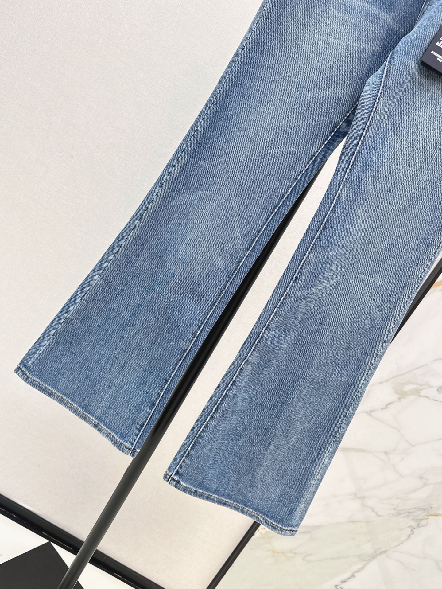 Loui* 25ss embroidered pocket jeans