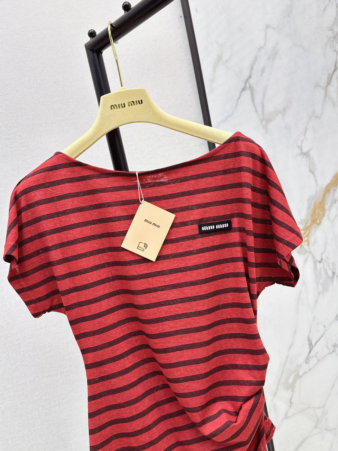 M*u 25ss boat neck top
