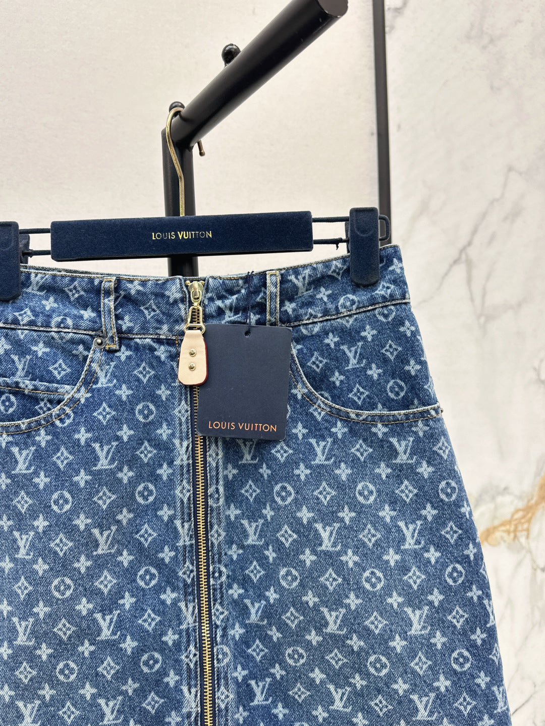 Loui* 25ss monogram denim mini skirt