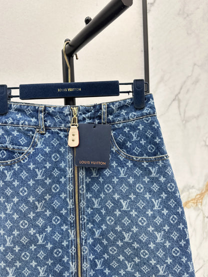 Loui* 25ss monogram denim mini skirt