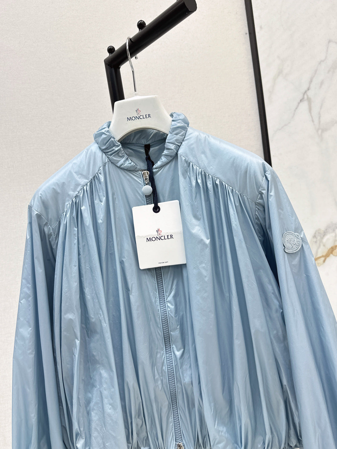 Monc* 25ss pleated details bomber jacket