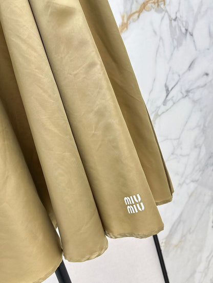 M*u 25ss tech canvas flared skirt