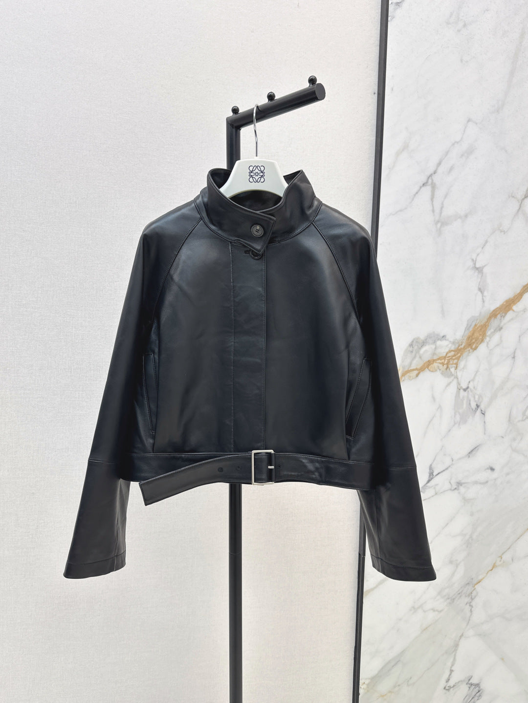 Loe* 25ss high collar trench in nappa lambskin