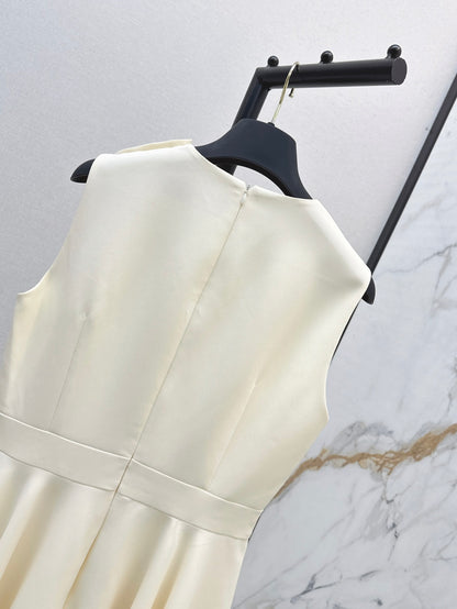 Loui* 25ss shoulder buckle asymmetrical dress